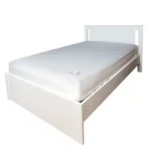 Seng med jordlagen i kirurgisk stål